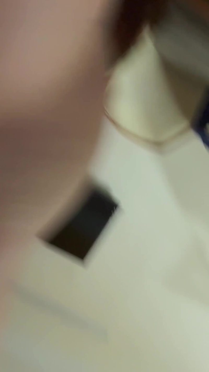 Làm tình em ngành dâm trong khách sạn