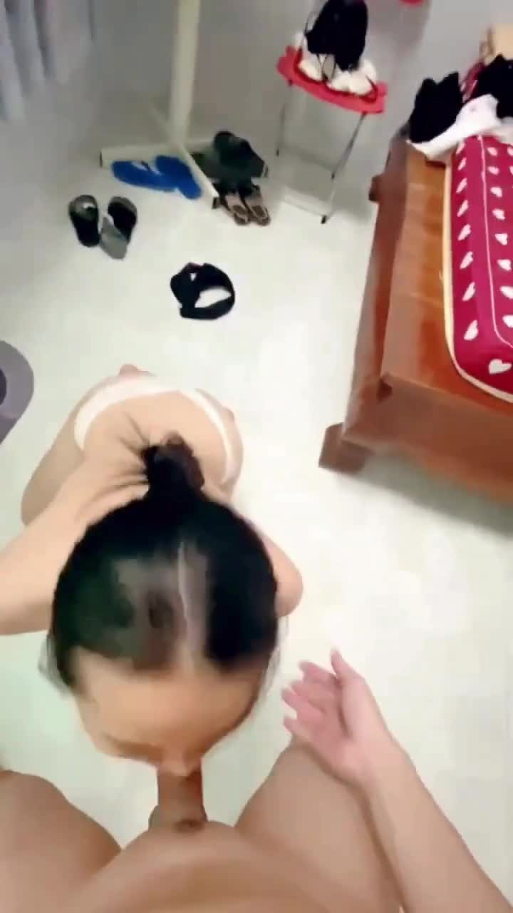 Chịch em slave thèm của quý thích doggy