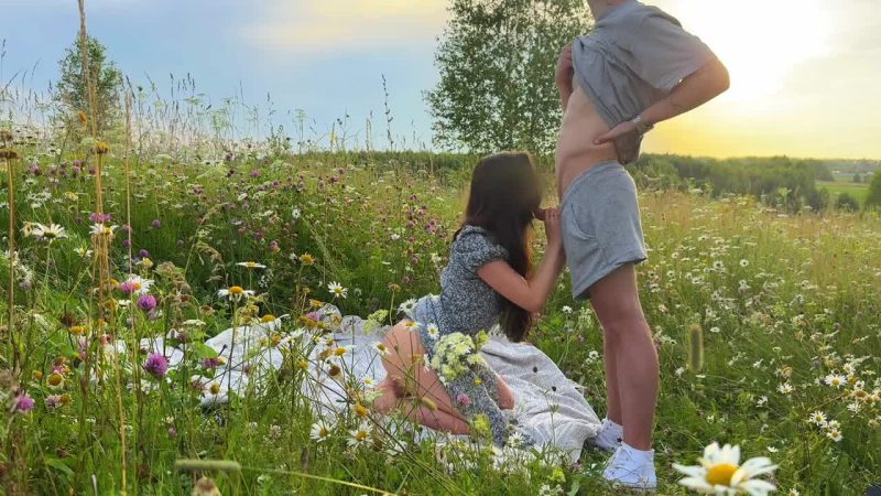 Dã Ngoại Tây Đụ Tàn Phá Lồn Hồng Múp Bắn Tinh Đầy Miệng Trên Dưới